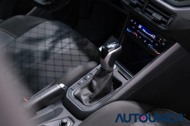 VOLKSWAGEN Polo 1.0 TSI DSG R-LINE AUTOMATICA NEOPATENTATI