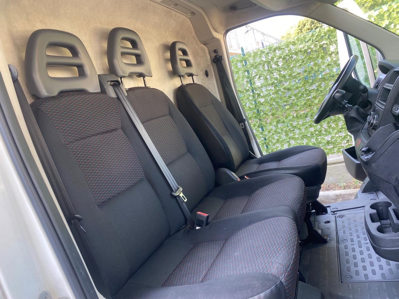 Peugeot Boxer 330 2.2 BlueHDi 140 S&S PC-TM Furgone