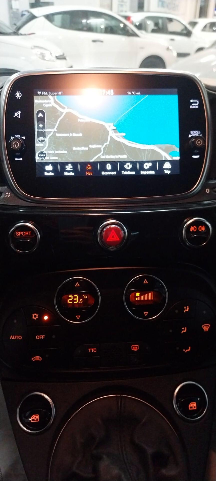 Abarth 595 1.4 Turbo T-Jet 165 CV Scorpioneoro