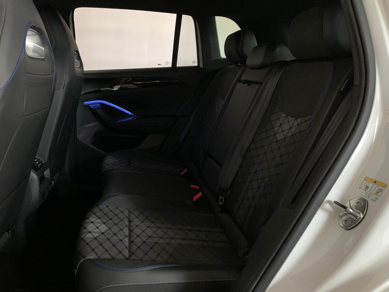 Volkswagen Tiguan R-Line eTSI GARANZIA UFFICIALE 2028