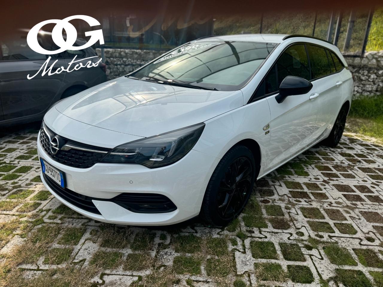 Opel Astra 1.2 Turbo 110cv Sports Tourer Business Elegance