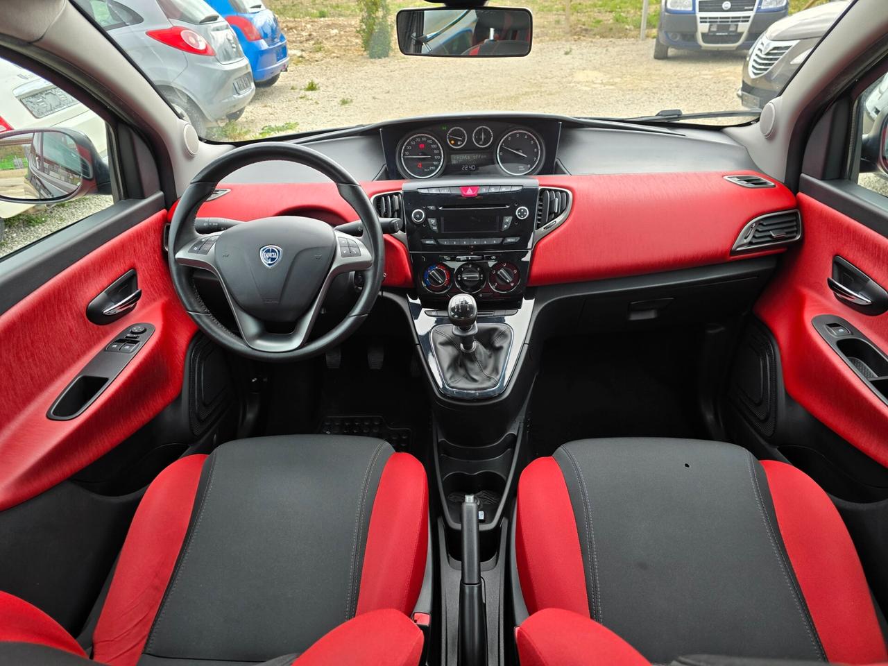 Lancia Ypsilon 1.2 69 CV 5 porte S&S Gold