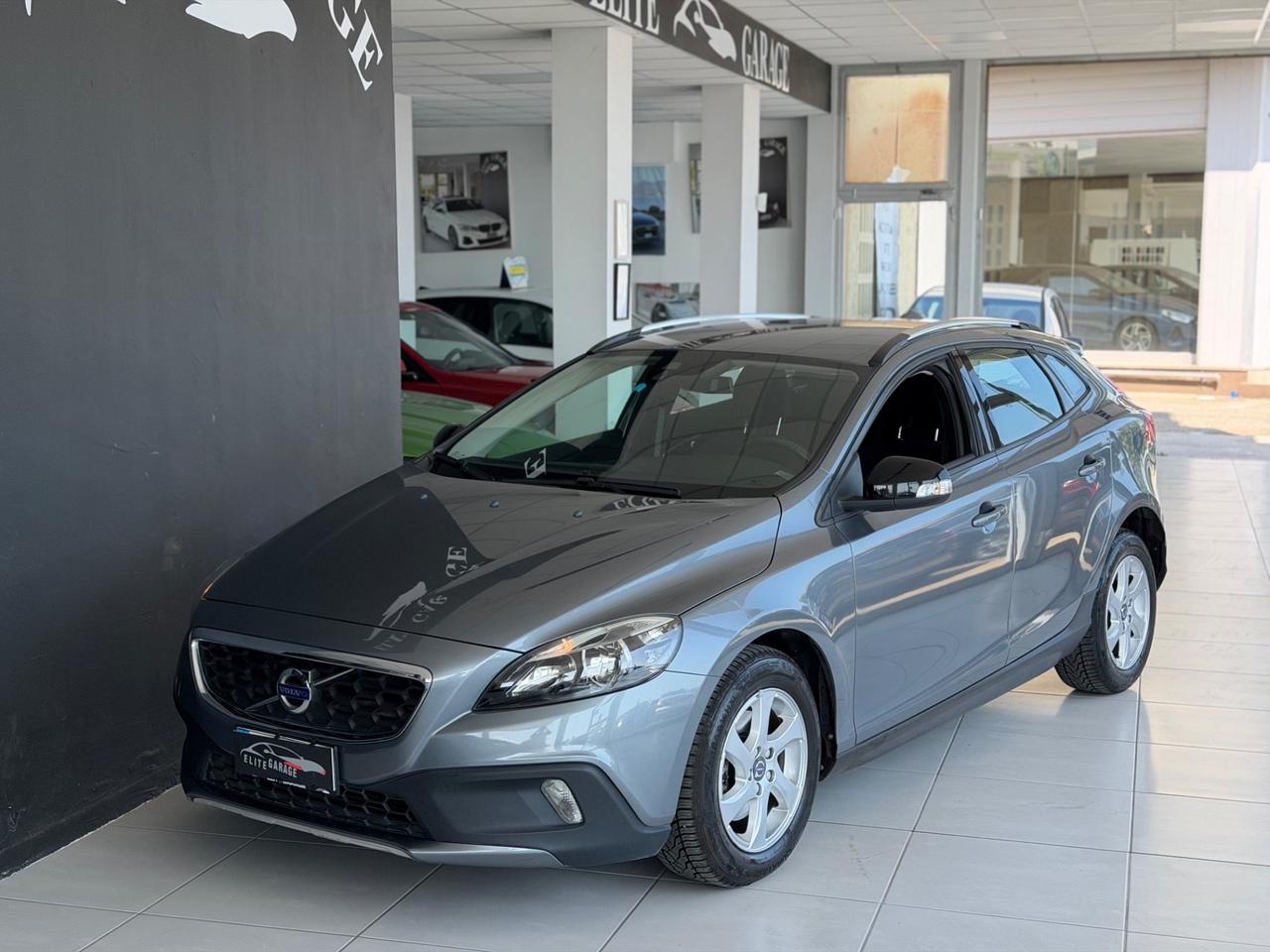Volvo V40 Cross Country D2 1.6 CD FATTA