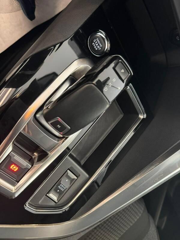 Peugeot 3008 II 1.5 bluehdi Active Pack s&s 130cv eat8