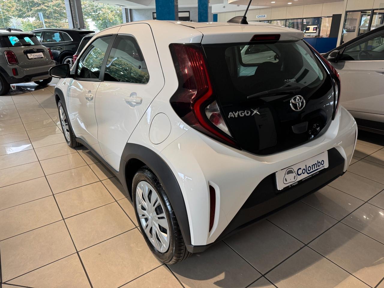 Toyota Aygo X 1.0 Active 72cv App conn Cam 17" (Neopat)