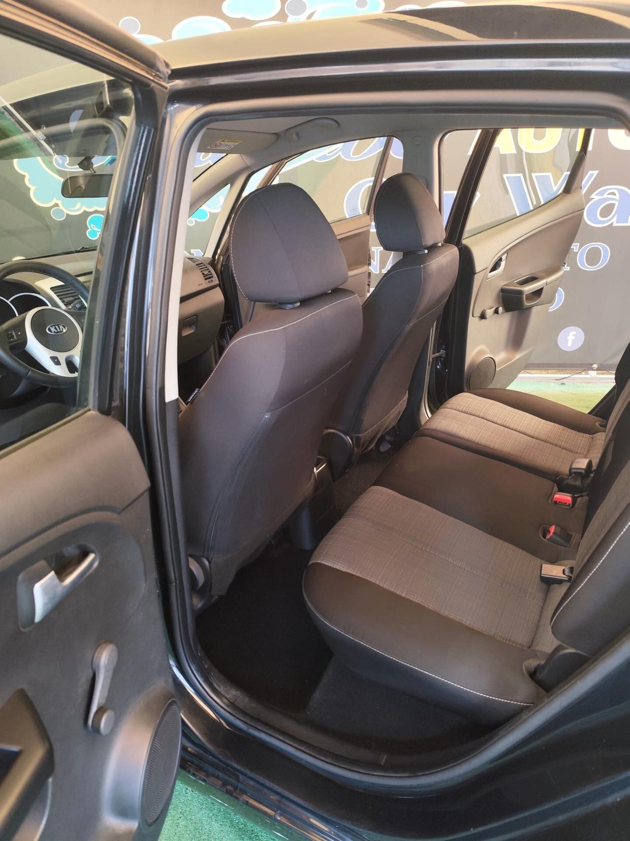 Kia Venga 1.4 CRDi 90CV CROSSOVER