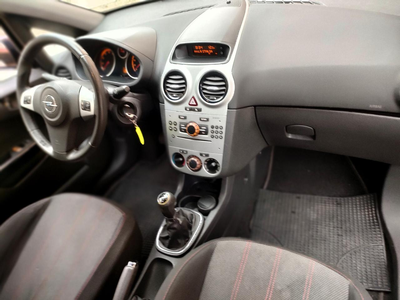 Opel Corsa 1.2 3 porte Sport