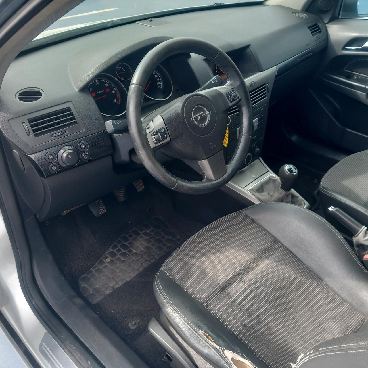 Opel Astra 1.9 CDTI 120CV