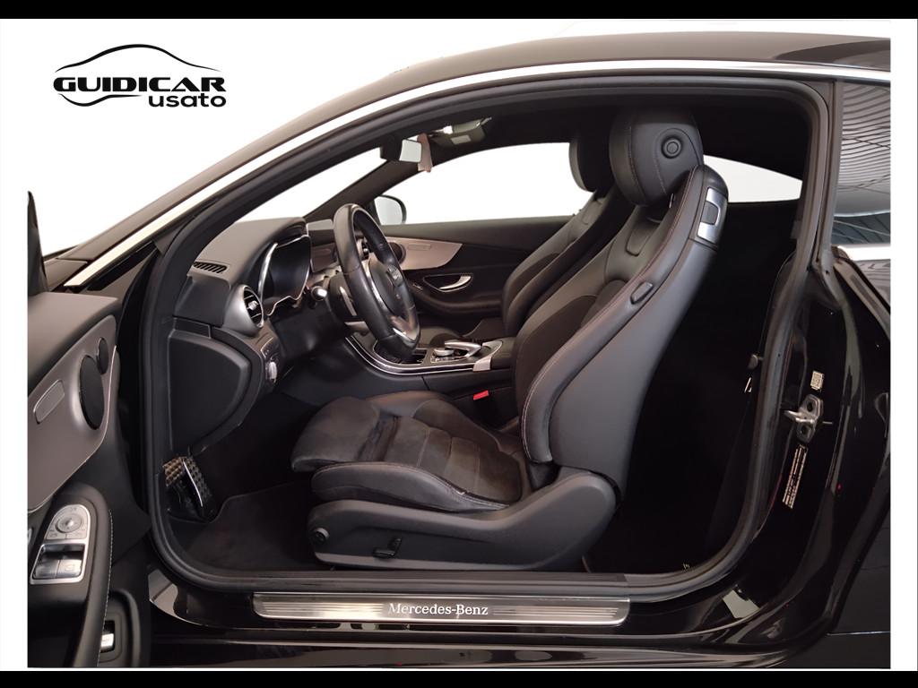 Mercedes-Benz Classe C-C205 2018 Coupe - C Coupe 220 d Premium auto