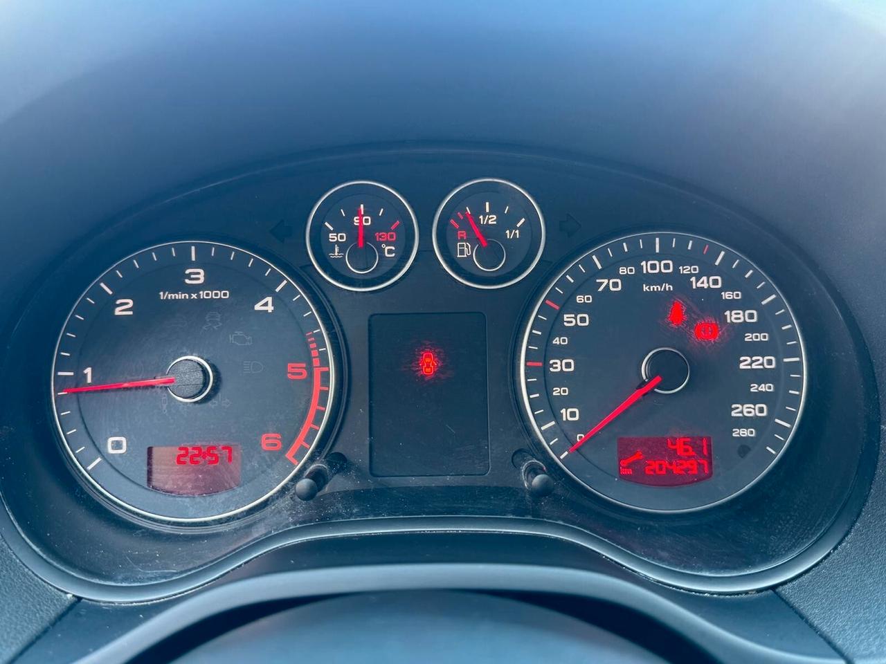 Audi A3 Anno 2011 1.6 Diesel 90 CV CINGHIA FATTA