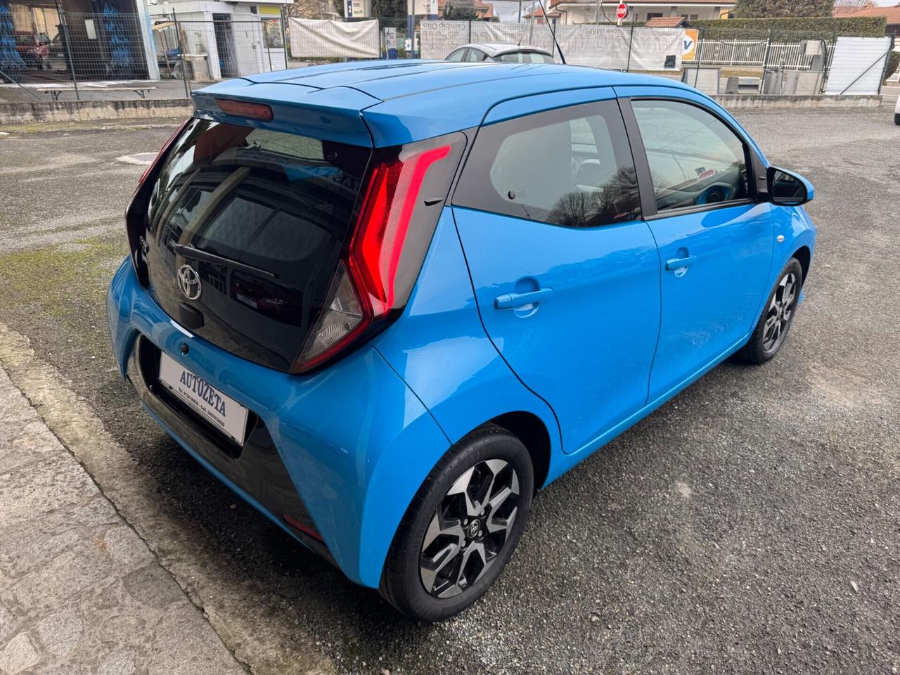 Toyota Aygo Connect 1.0 72 CV wave