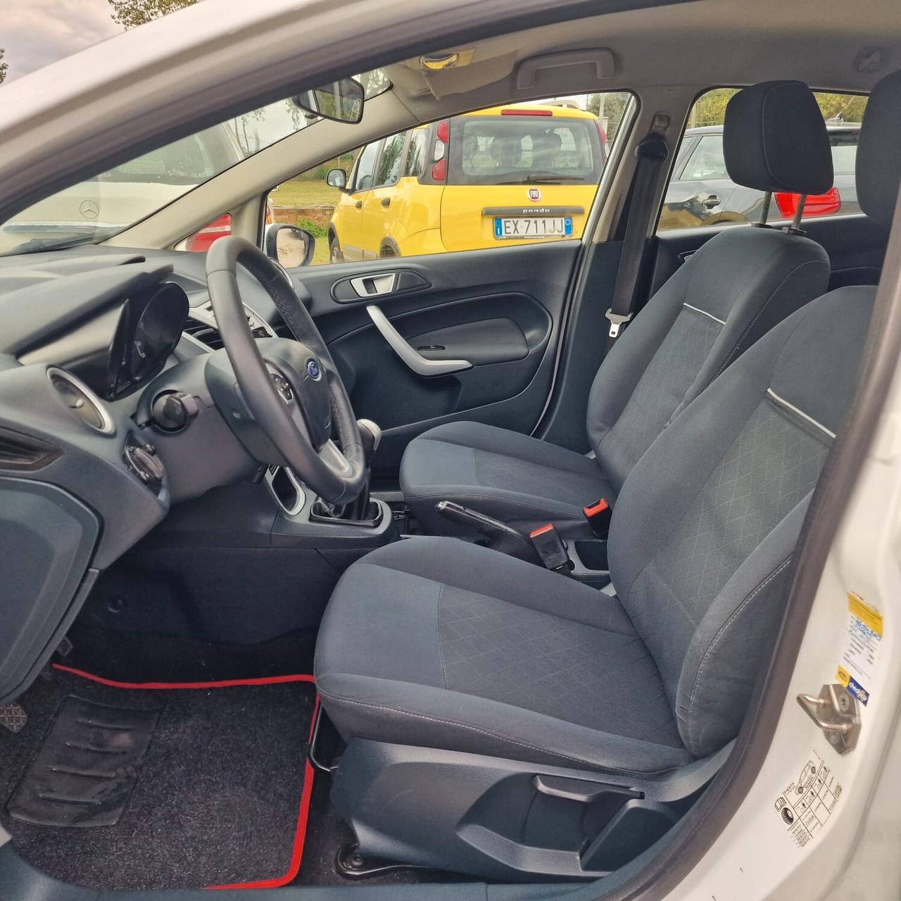 Ford Fiesta 1.4 TDCi 70CV 5p. UNICO PROPRIETARIO 138MILA KM