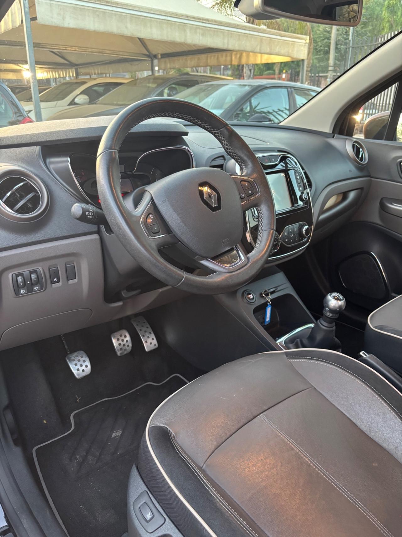 Renault Captur iconic