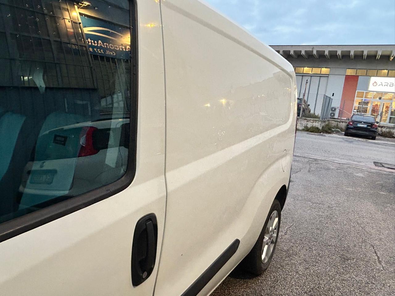 fiat doblo 1.4 metano GANCIO TRAINO 2017