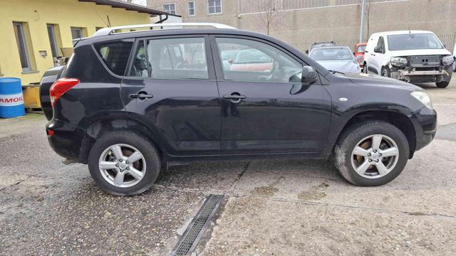 TOYOTA RAV 4 MY23 RAV 2.0 Luxury CAMBIO AUTOMATICO ROTTO