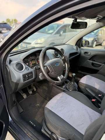 Ford Fiesta Fiesta V 2006 5p 1.4 tdci Ghia