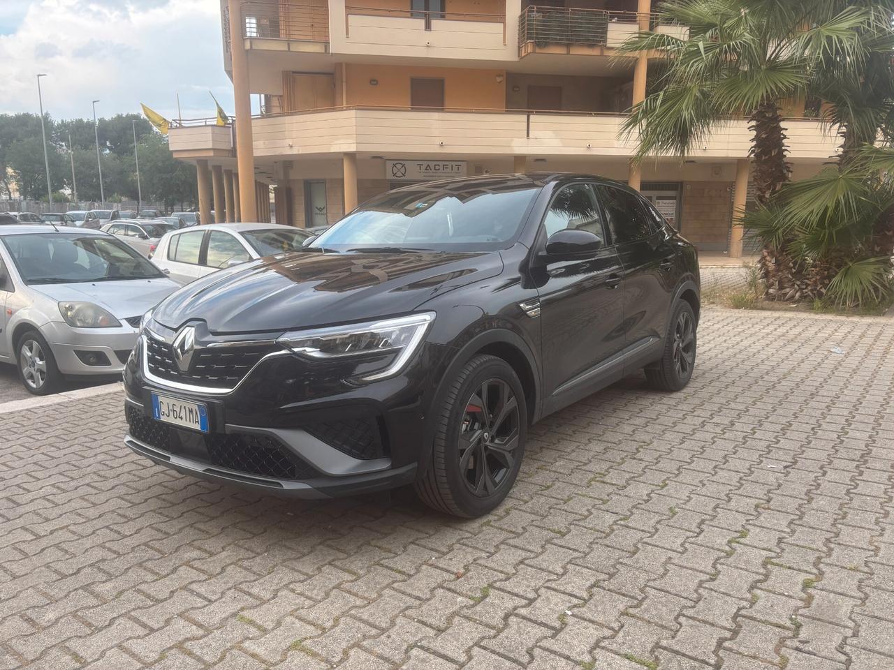 Renault Arkana Hybrid E-Tech 145 CV R.S. Line