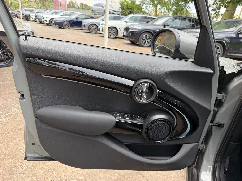 Mini Cooper 1.5 TwinPower Turbo Cooper Business DCT