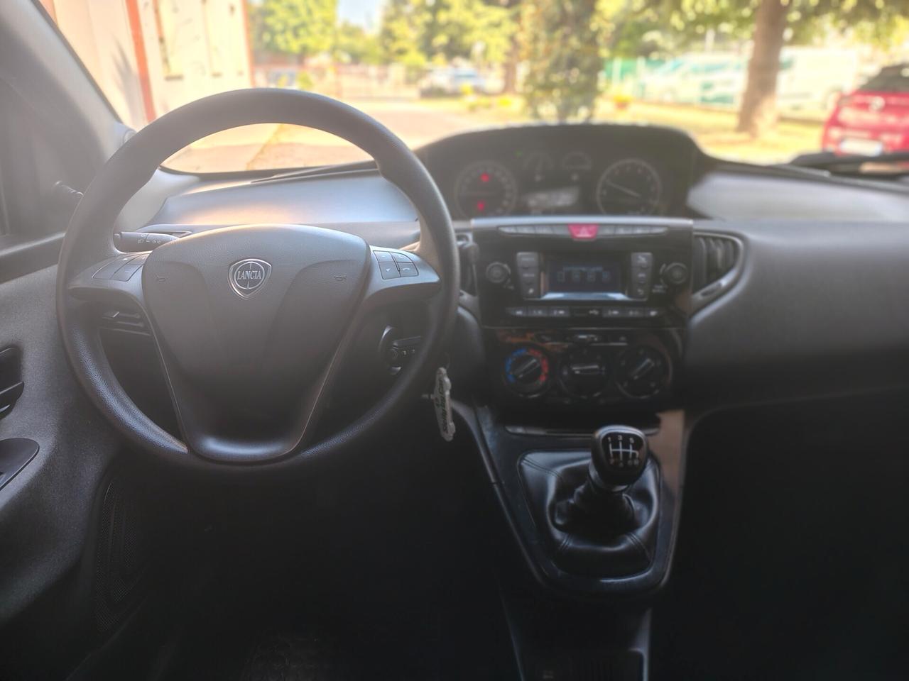 Lancia Ypsilon Hybrid AL PREZZO DEL BENZINA!!!