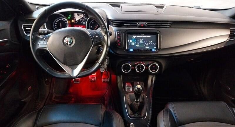 Alfa Romeo Giulietta 2.0 JTDm-2 150 CV TETTO PANORAMICO