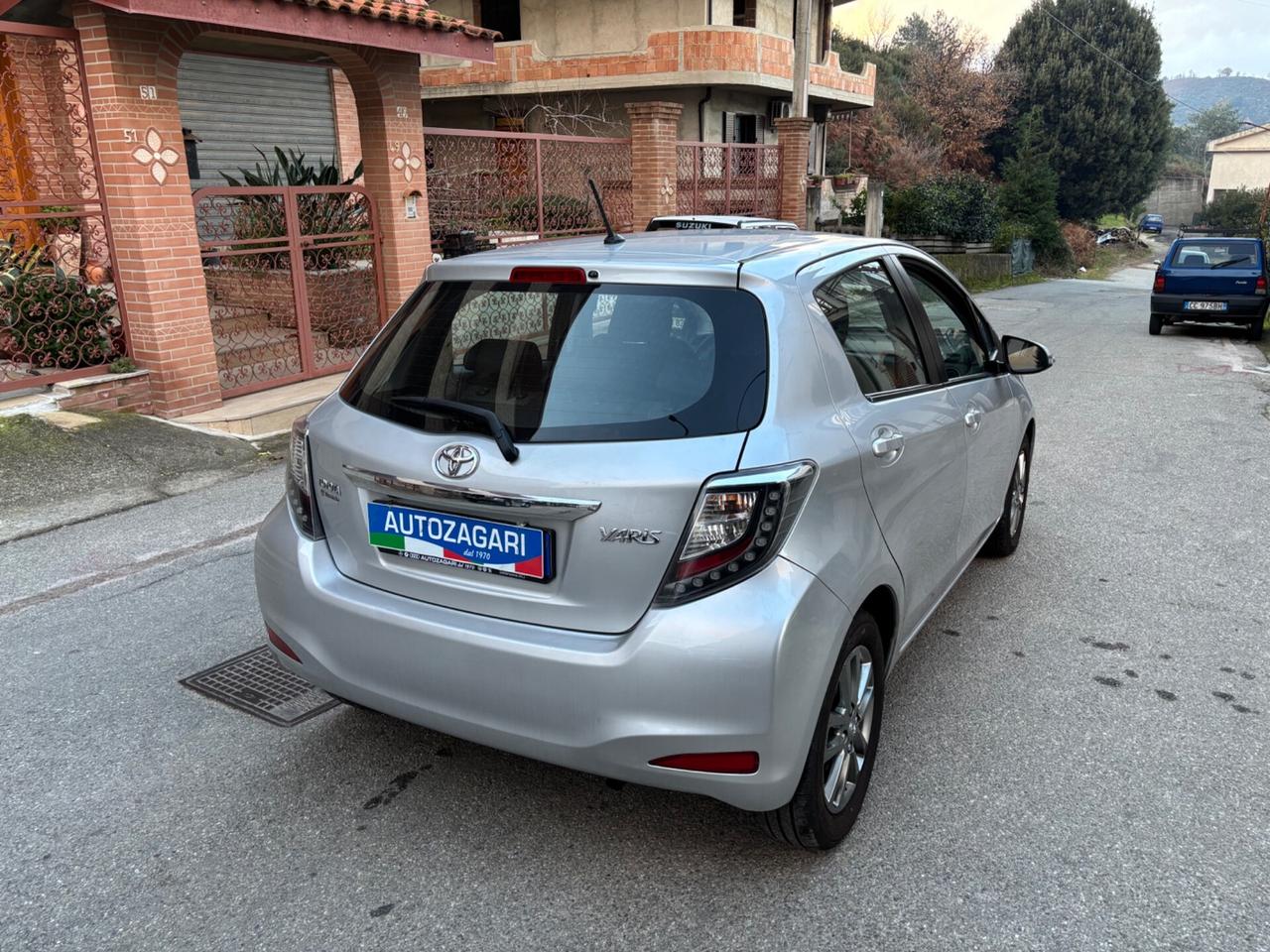 Toyota Yaris 1.0 5 porte(neopatentato)