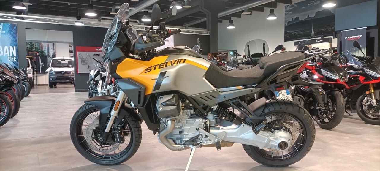 Moto Guzzi Stelvio