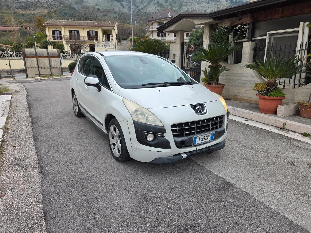 Peugeot 3008 1.6 HDi 110CV cambio robotizzato Tecno