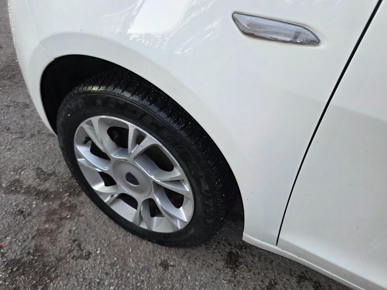 Lancia Ypsilon 1.3 MJT 16V 95 CV 5 porte S&S Platinum