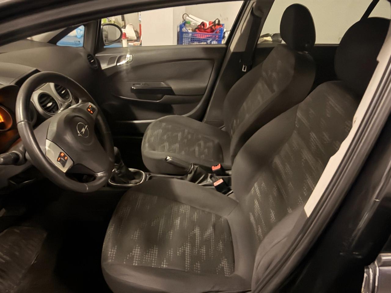 Opel Corsa 1.2 85CV 5 porte GPL-Sport