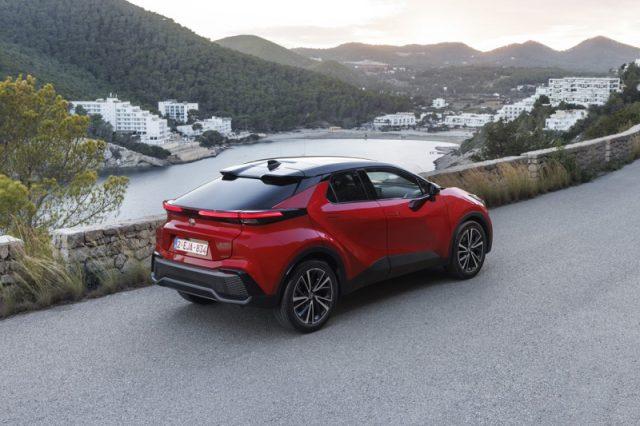 TOYOTA C-HR 2.0 HV AWD GR Sport