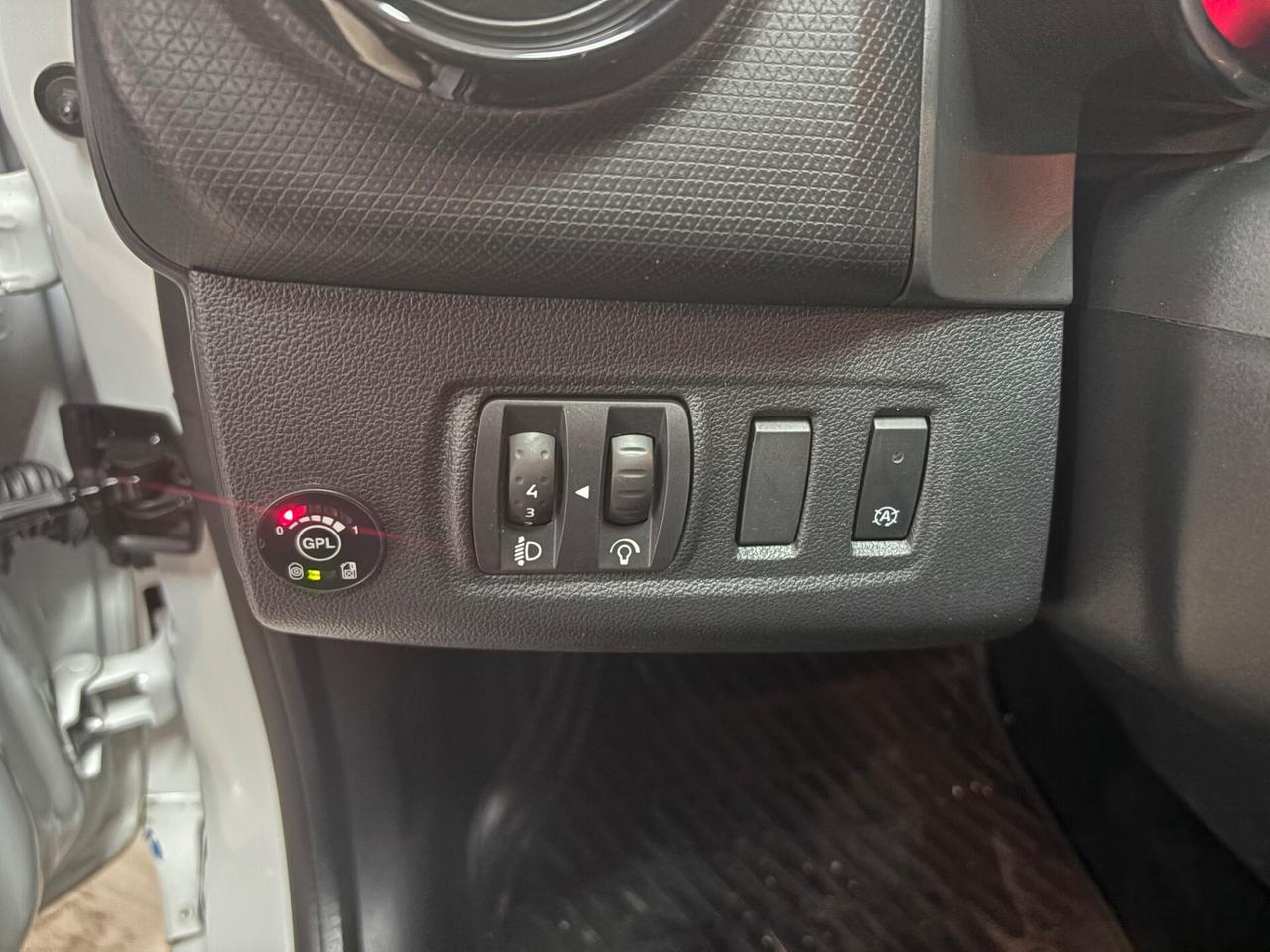 Renault Clio TCe 12V 90 CV GPL 5 porte Business