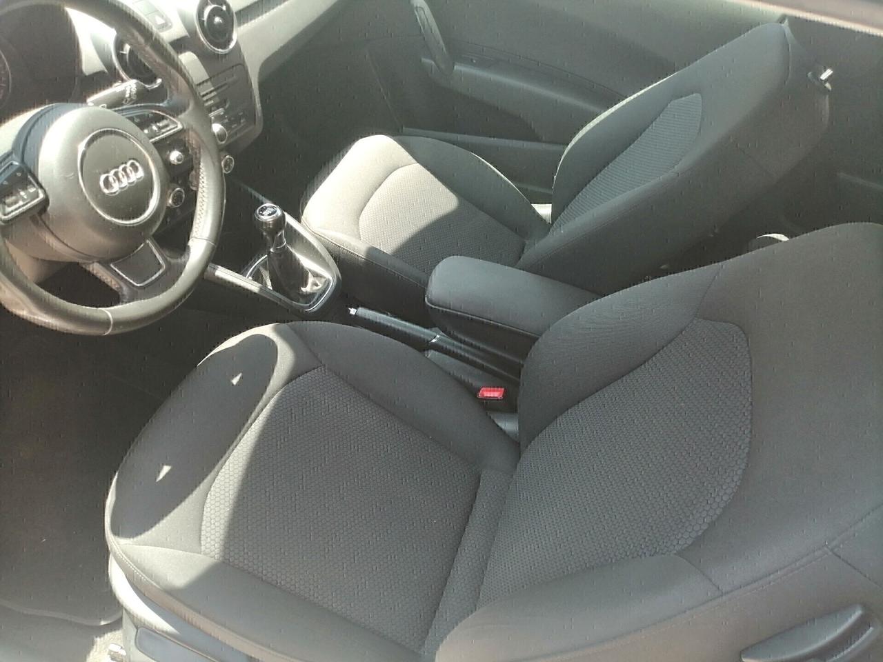 AUDI A1 1.6 TDI 90CV AMBITION 2013 BI-XENON