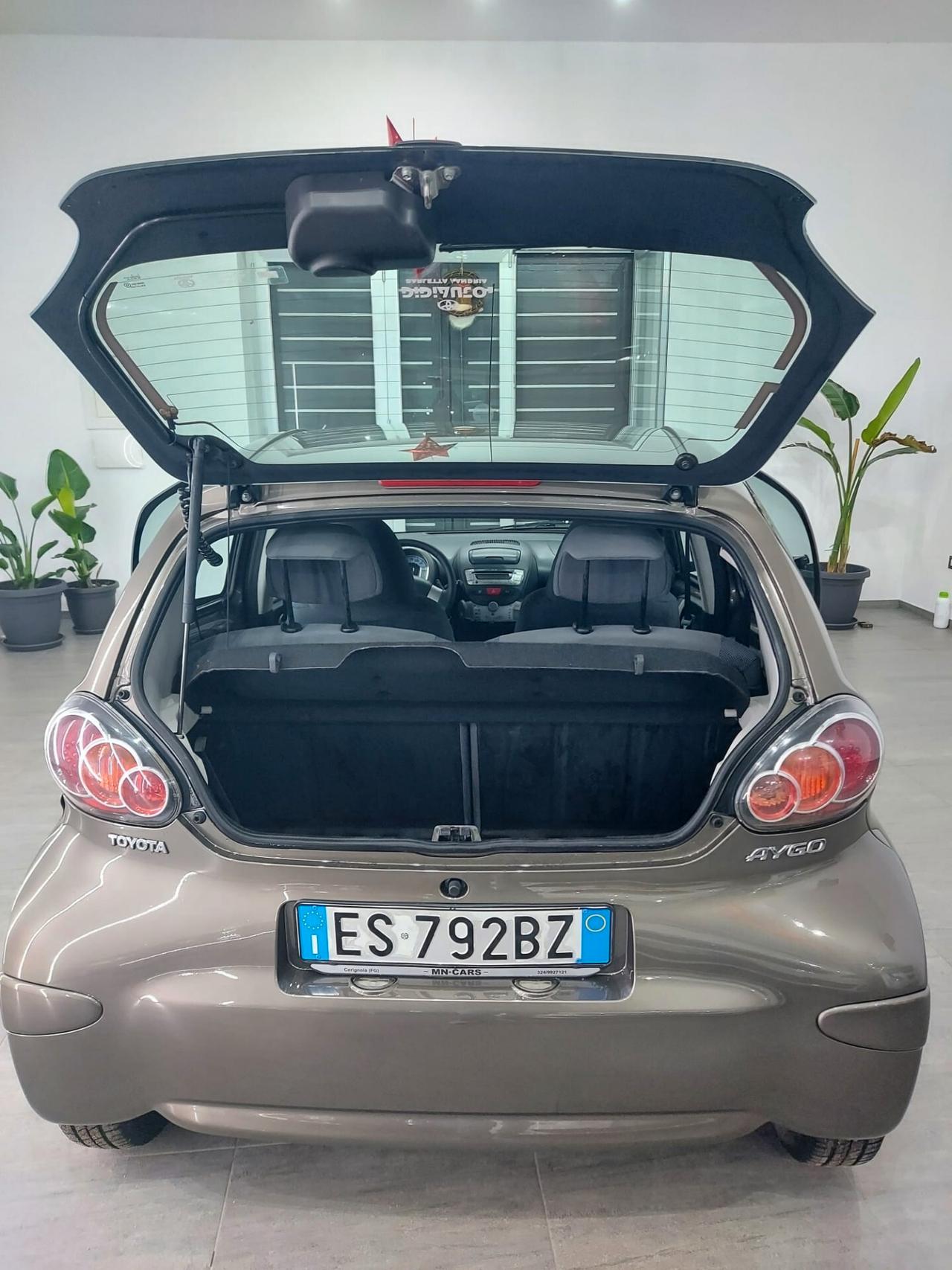 Toyota Aygo 1.0 12V VVT-i 5 porte Cool Soda Connect MMT