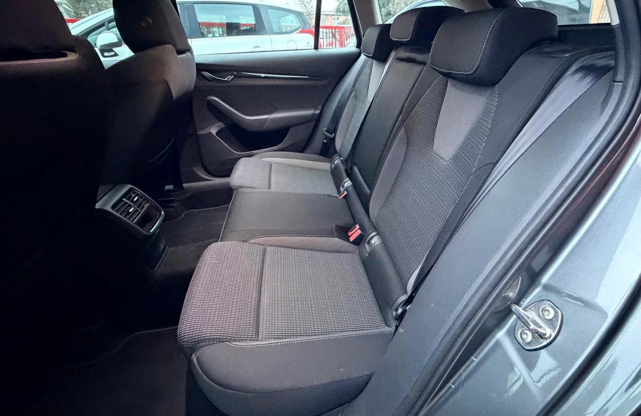 Skoda Octavia 2.0 TDI EVO SCR DSG Wagon Sportline