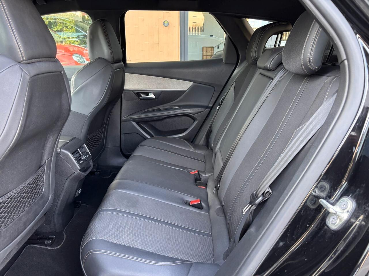 Peugeot 3008 1.2 PureTech Turbo 130 S&S EAT8 GT