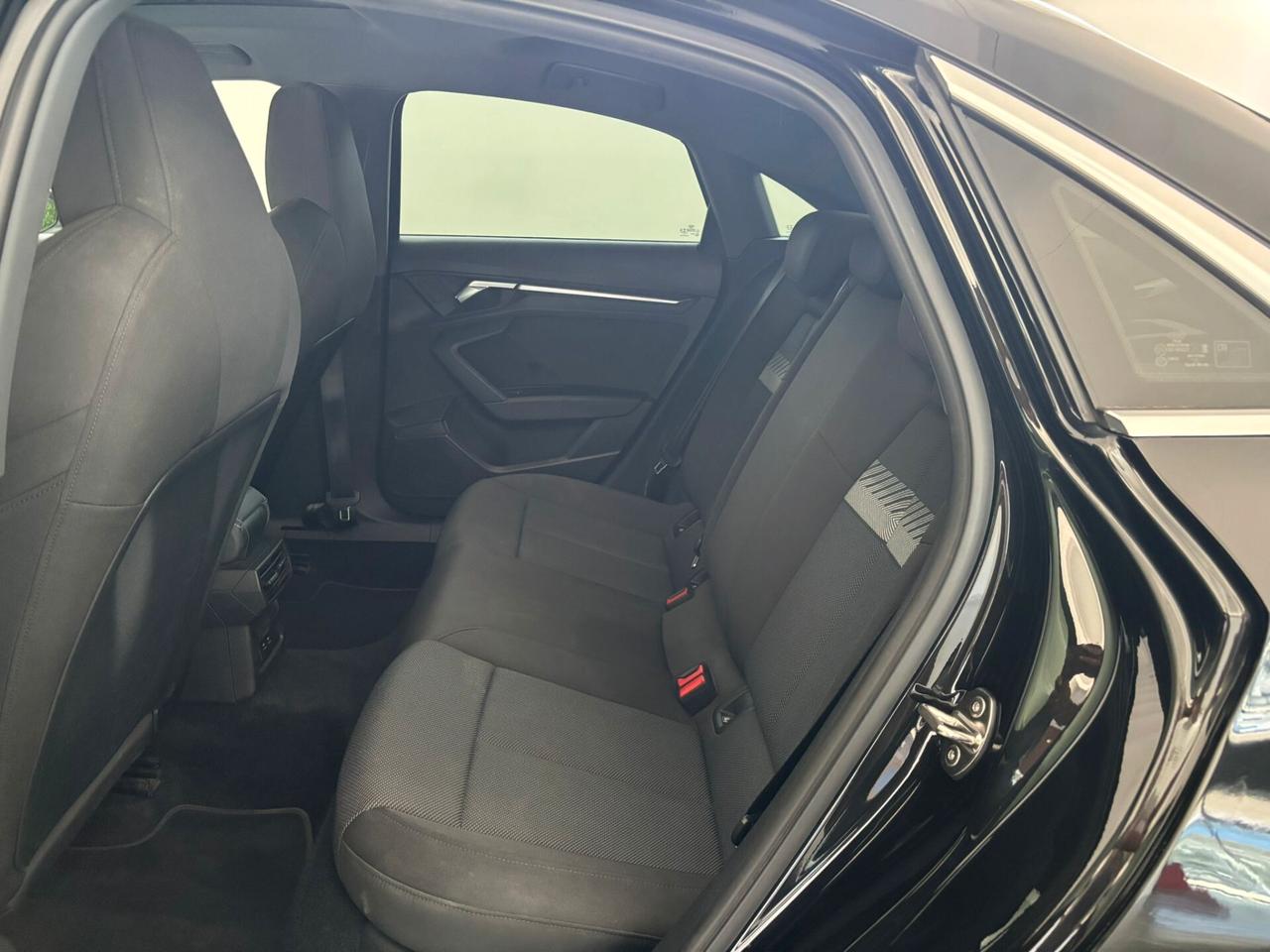 Audi A3 Sedan 35 TDI S tronic line edition