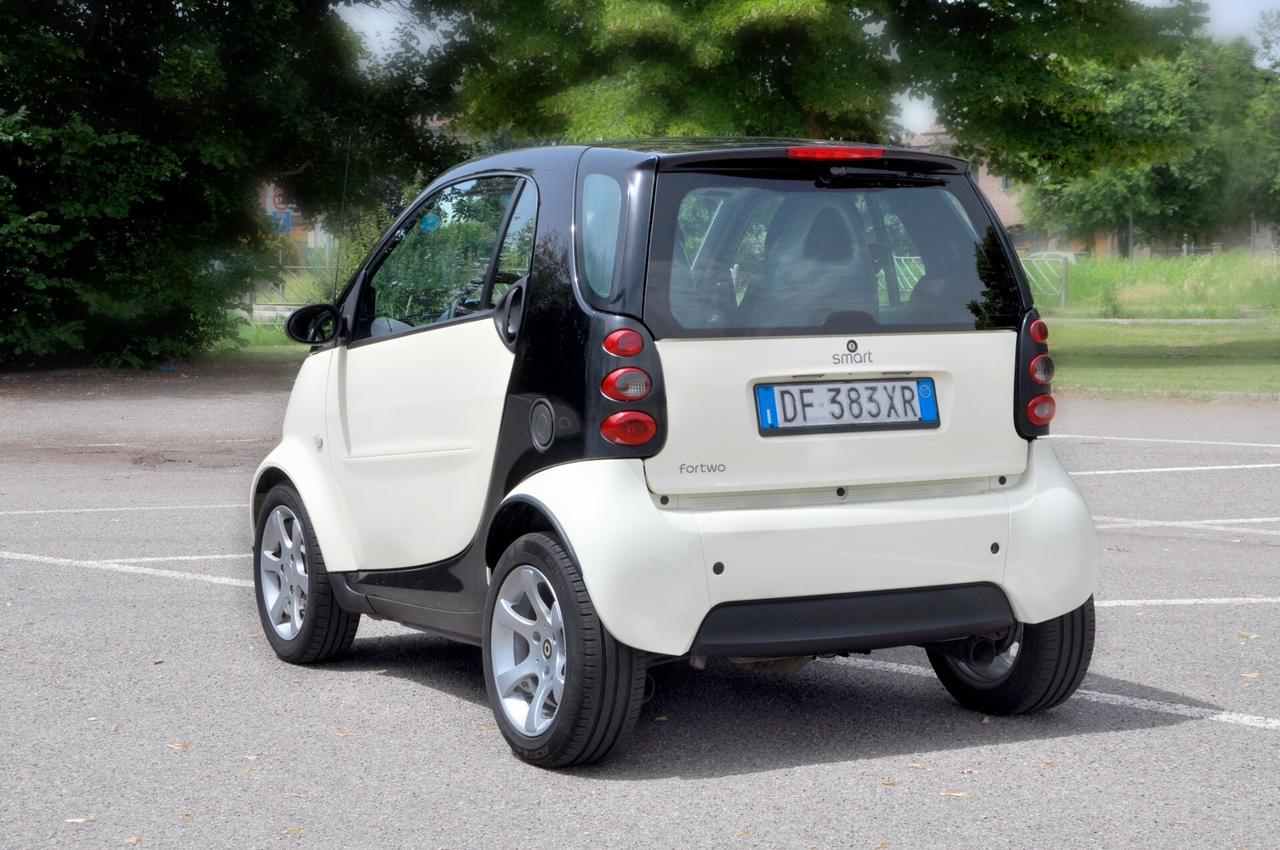 Smart ForTwo 700 coup&amp;eacute; pulse (45 kW)