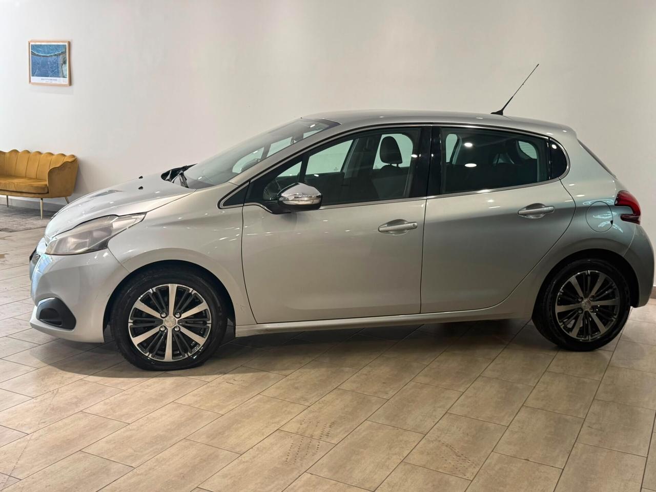 Peugeot 208 PEUGEOT 1.5DIESEL 75CV ALLURE PACK