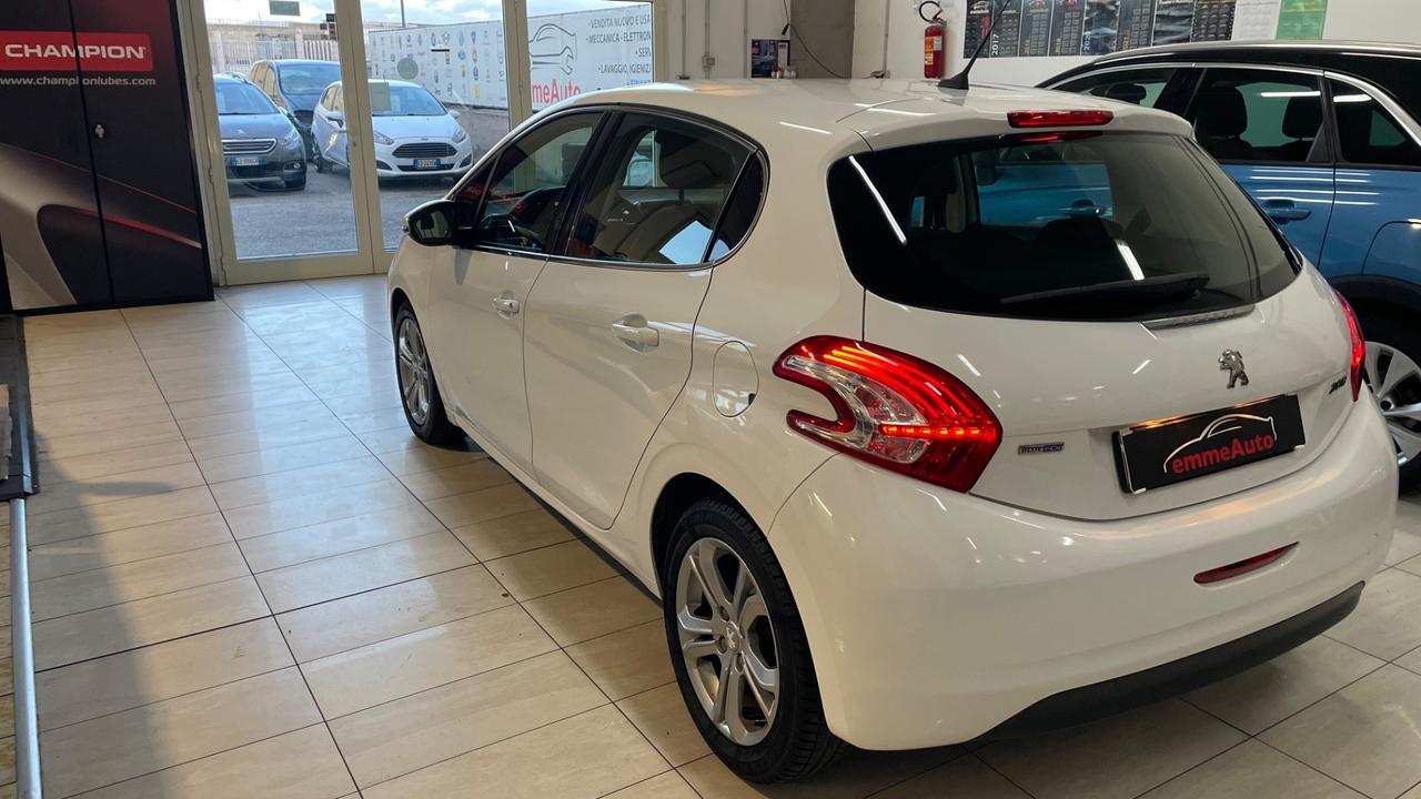 Peugeot 208 BlueHDi 120 S&S 5 porte Allure