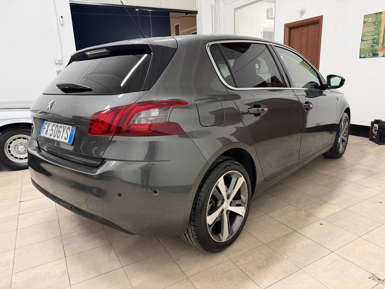 Peugeot 308 2019 BlueHDi 130 S&S EAT8 Tech Edition