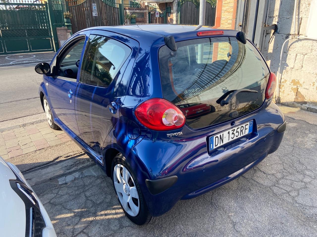 Toyota Aygo 1.0 12V VVT-i 5 porte AUTOMATICO