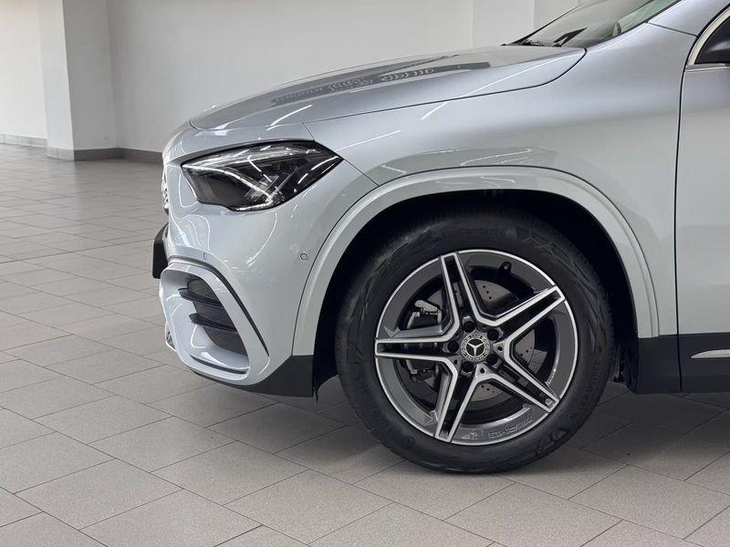 Mercedes-Benz GLA GLA 180 AMG Line LED CAMERA 360 KEYLESS