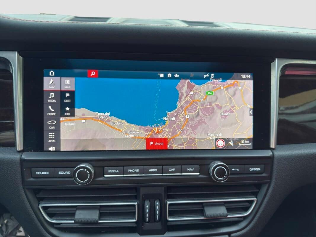 Porsche Macan 2.0 benzina 245 CV tetto 2021