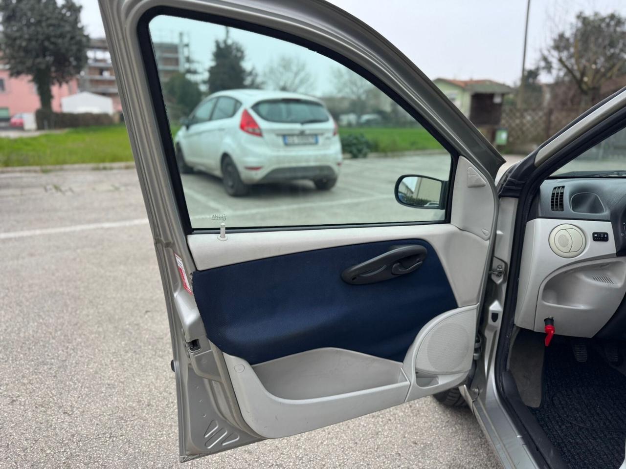 Fiat Punto 1.2 5 porte Active METANO