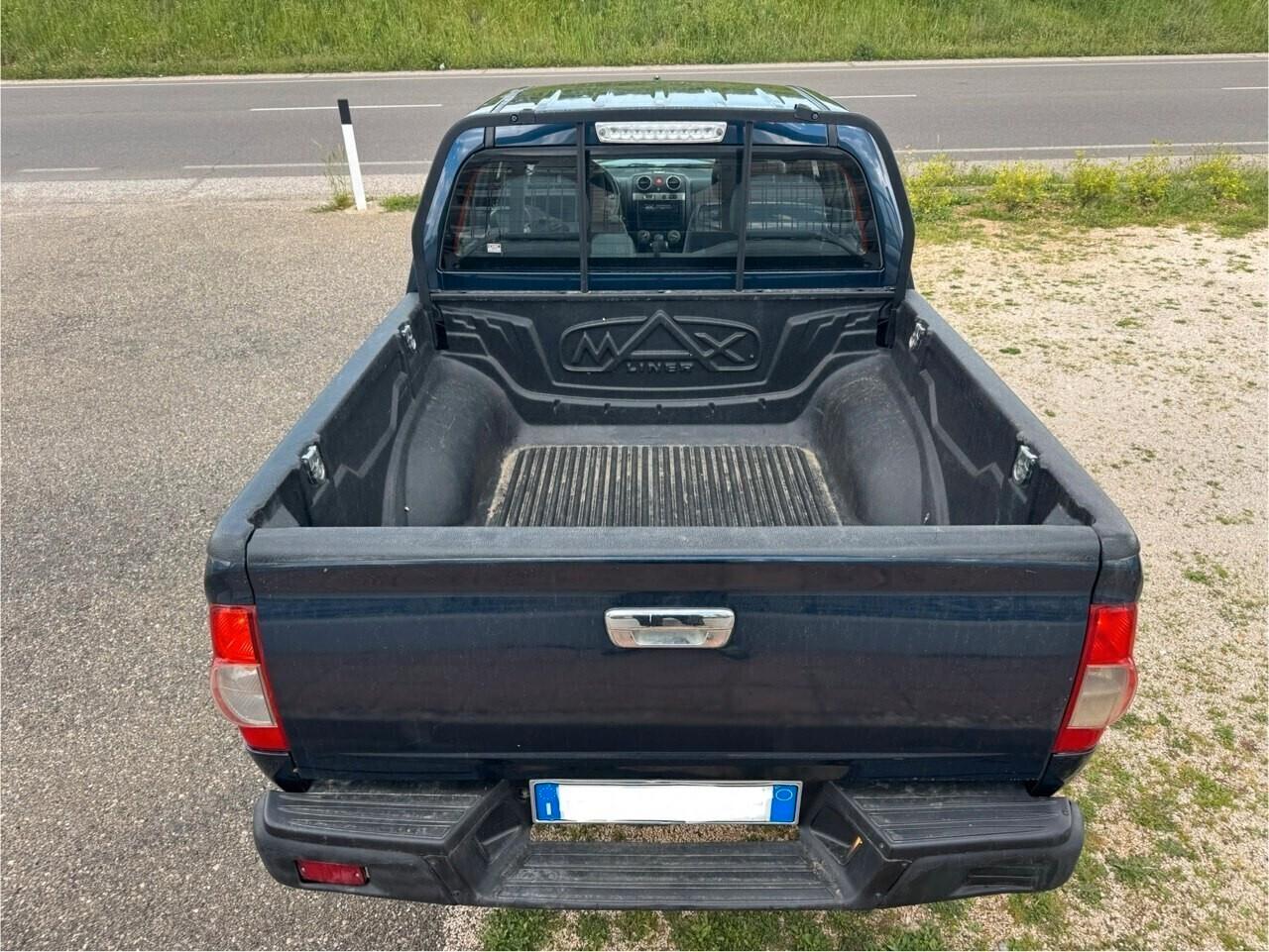 Isuzu D-Max 3.0 TD cat Space Cab 4WD Pick-up LS EU4