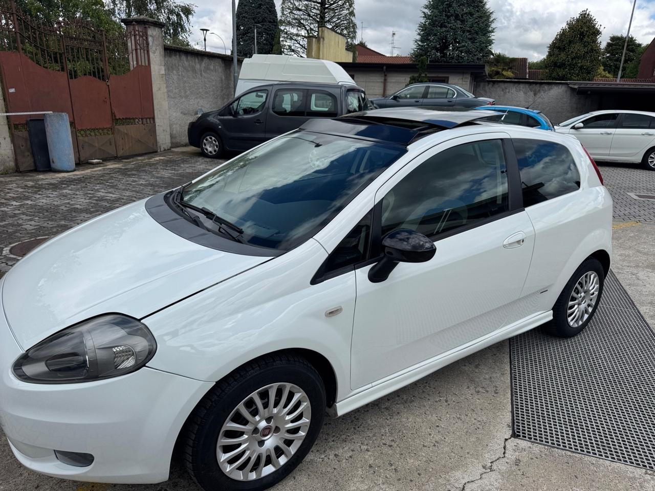 Fiat Grande Punto 1.4 3 porte Sport neopatentato