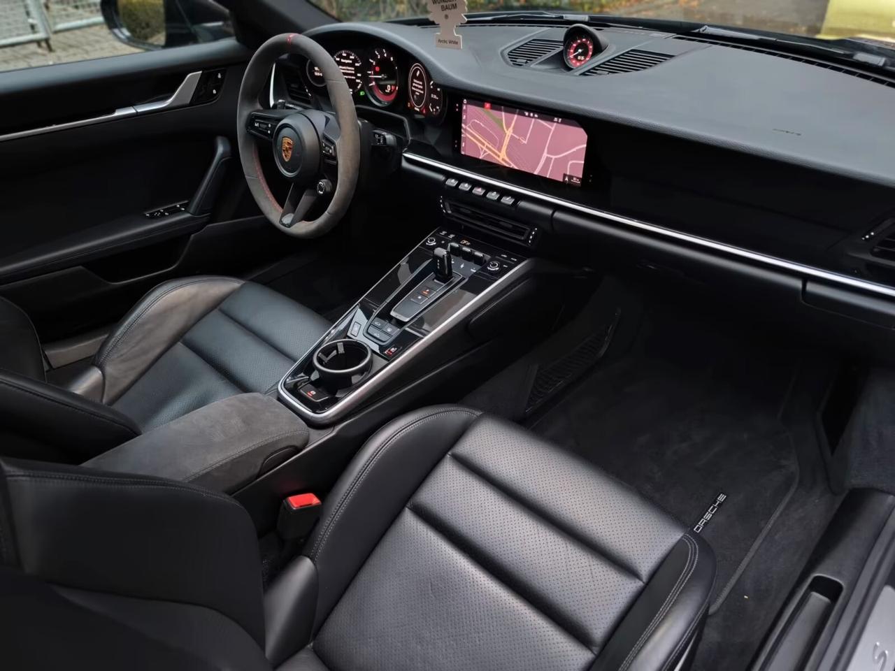 Porsche 911 Carrera S 992 Sport Design/Panorama FULL
