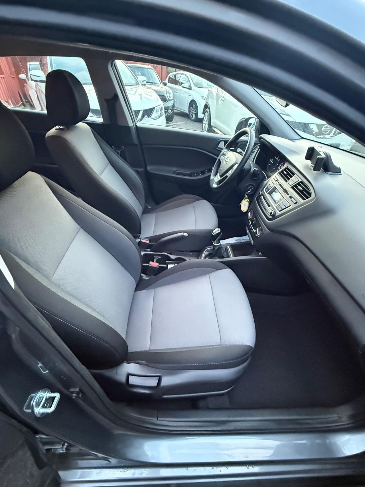 Hyundai i20 1.4 CRDi 5p. Active X-Possible-E6