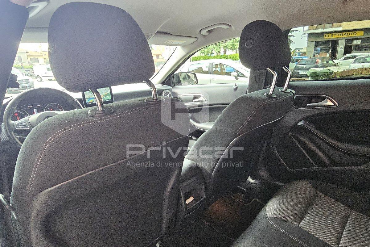 MERCEDES GLA 200 d Automatic Business Extra