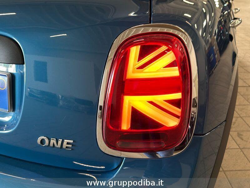 MINI Mini 5 porte Mini F55 2021 5p Mini 5p 1.5 One Camden 102cv auto